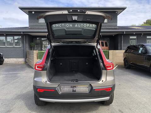 Volvo XC40 B4 MHEV Inscription Pro - U1989
