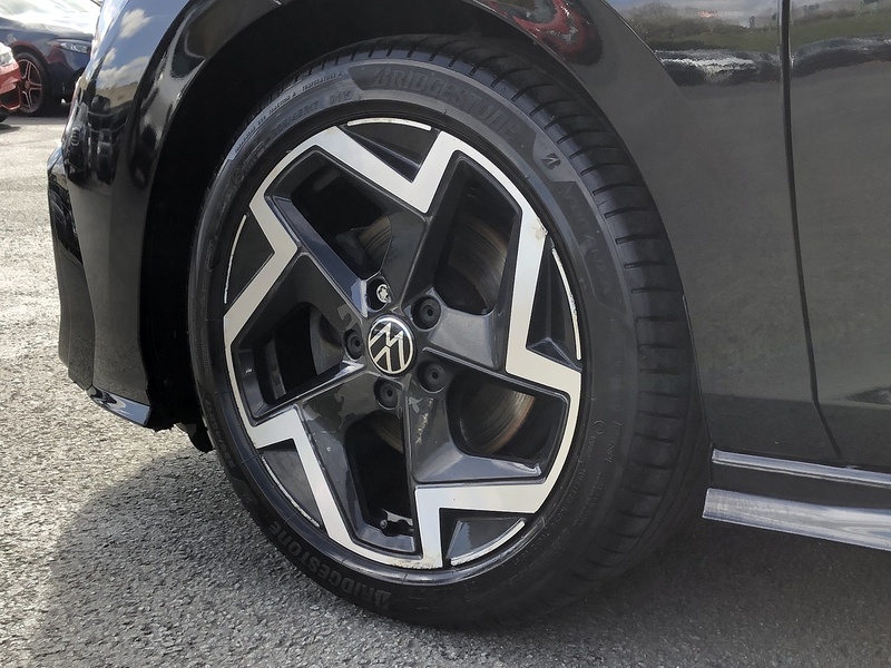 Volkswagen Golf TSI R-Line - U1991