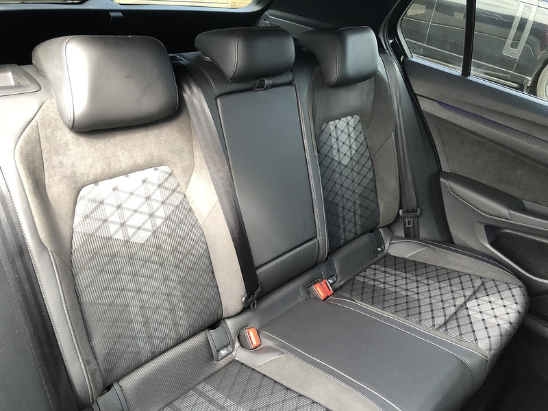 Volkswagen Golf TSI R-Line - U1991
