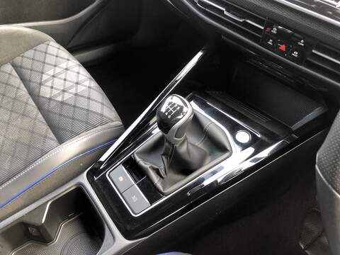 Volkswagen Golf TSI R-Line - U1991