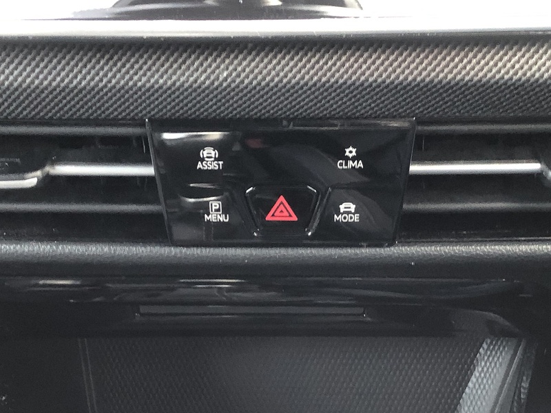 Volkswagen Golf TSI R-Line - U1991
