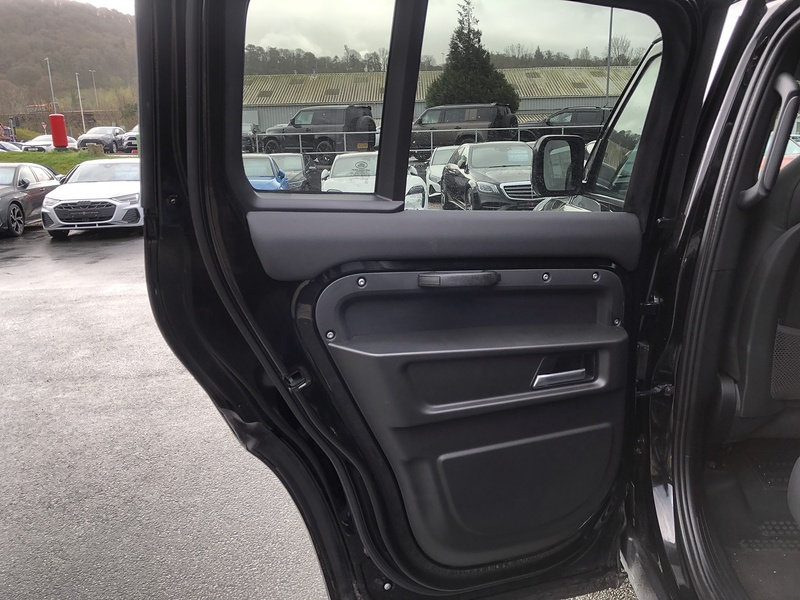 Land Rover Defender 110 D250 MHEV HSE - U1992