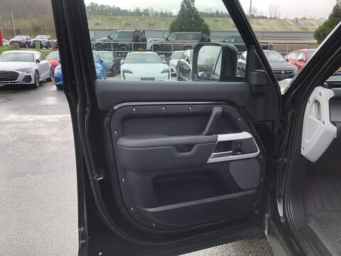 Land Rover Defender 110 D250 MHEV HSE - U1992