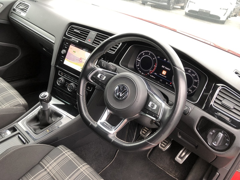Volkswagen Golf TDI GTD - U1994