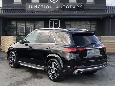 Mercedes-Benz GLE GLE300d AMG Line - U2000