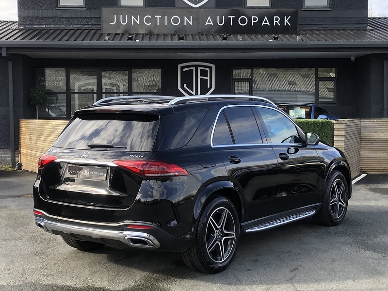 Mercedes-Benz GLE GLE300d AMG Line - U2000