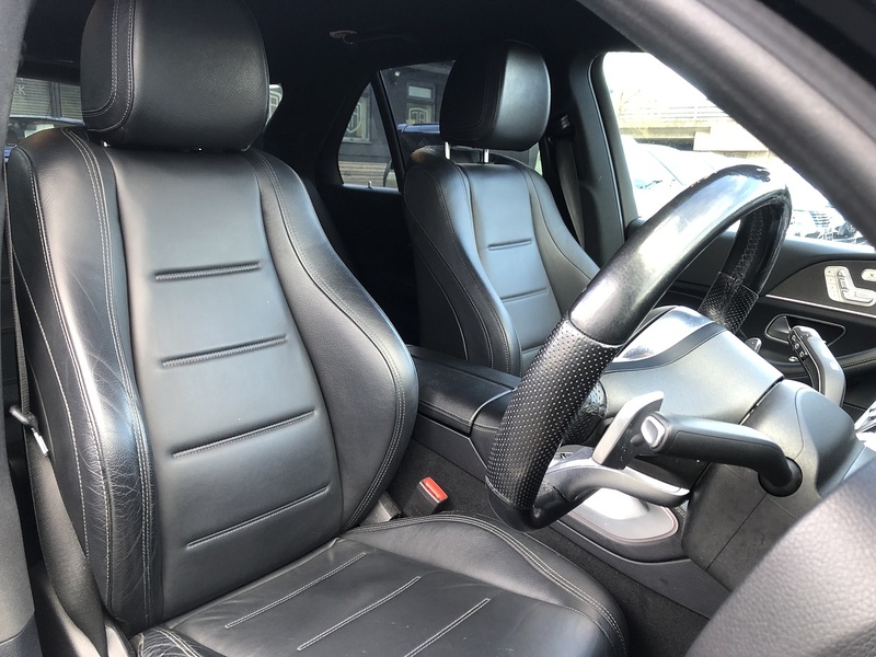 Mercedes-Benz GLE GLE300d AMG Line - U2000