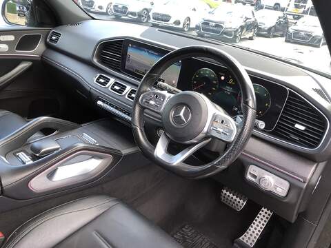 Mercedes-Benz GLE GLE300d AMG Line - U2000