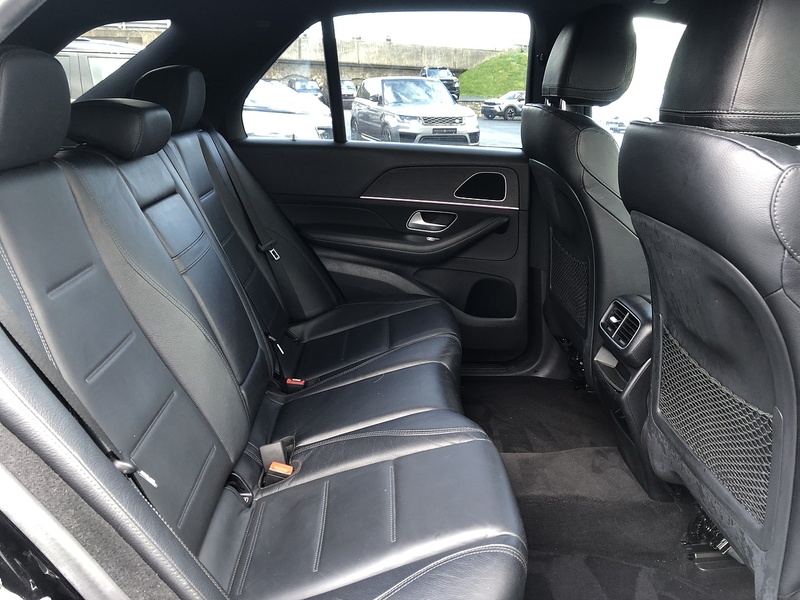 Mercedes-Benz GLE GLE300d AMG Line - U2000