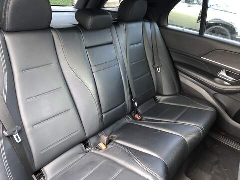Mercedes-Benz GLE GLE300d AMG Line - U2000