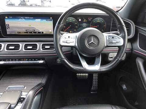 Mercedes-Benz GLE GLE300d AMG Line - U2000