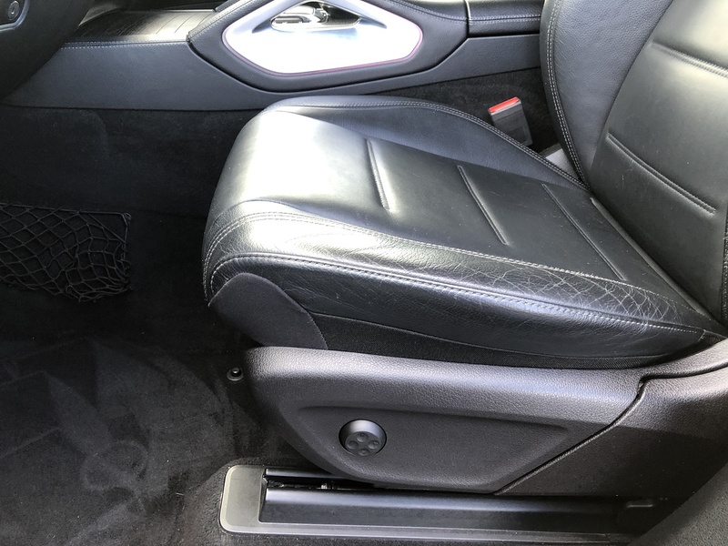 Mercedes-Benz GLE GLE300d AMG Line - U2000