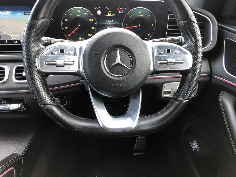 Mercedes-Benz GLE GLE300d AMG Line - U2000