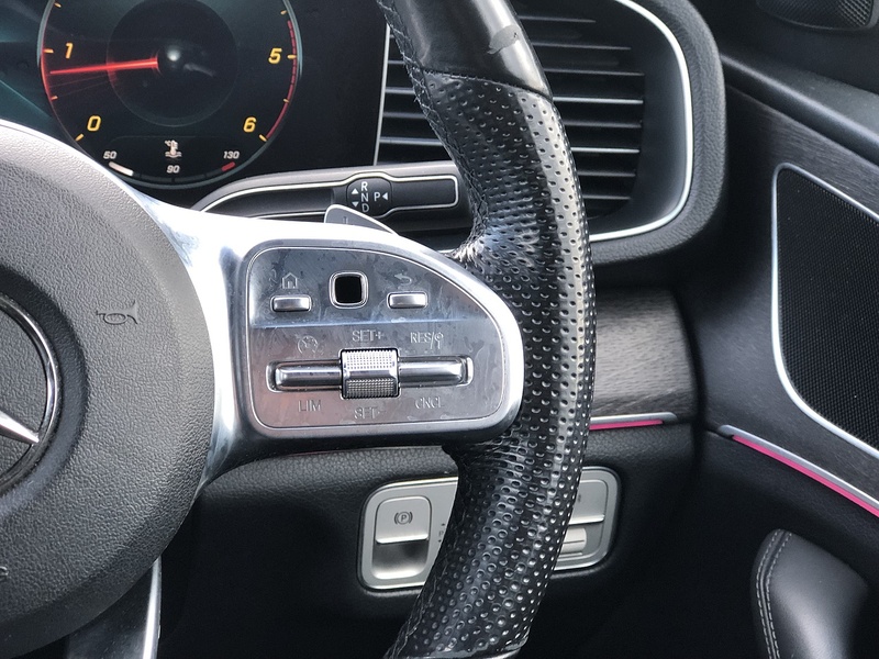 Mercedes-Benz GLE GLE300d AMG Line - U2000