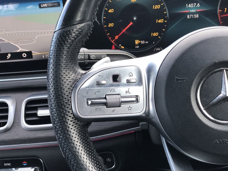 Mercedes-Benz GLE GLE300d AMG Line - U2000