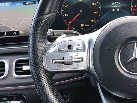 Mercedes-Benz GLE GLE300d AMG Line - U2000