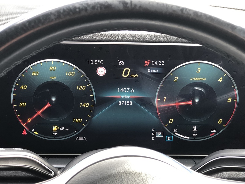 Mercedes-Benz GLE GLE300d AMG Line - U2000