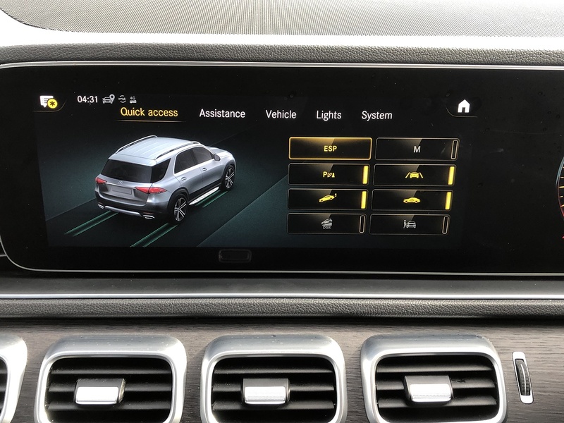 Mercedes-Benz GLE GLE300d AMG Line - U2000