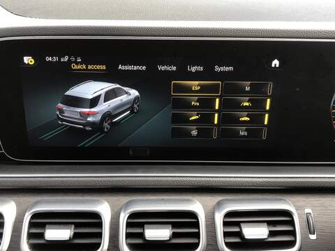 Mercedes-Benz GLE GLE300d AMG Line - U2000