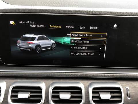 Mercedes-Benz GLE GLE300d AMG Line - U2000