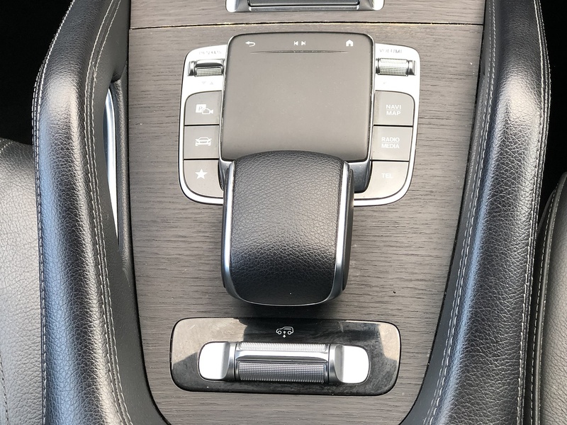 Mercedes-Benz GLE GLE300d AMG Line - U2000