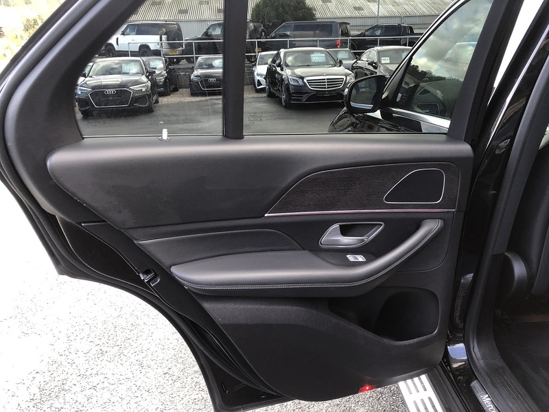 Mercedes-Benz GLE GLE300d AMG Line - U2000