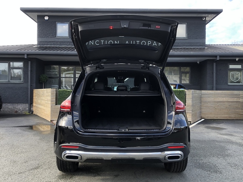 Mercedes-Benz GLE GLE300d AMG Line - U2000