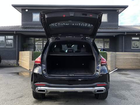 Mercedes-Benz GLE GLE300d AMG Line - U2000
