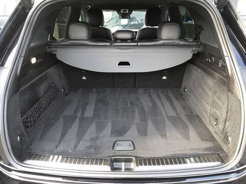 Mercedes-Benz GLE GLE300d AMG Line - U2000