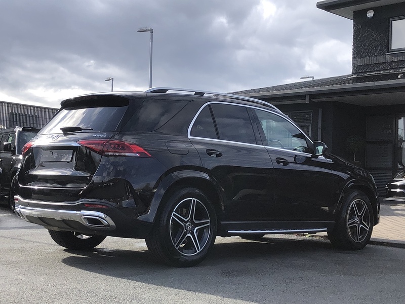 Mercedes-Benz GLE GLE300d AMG Line - U2000