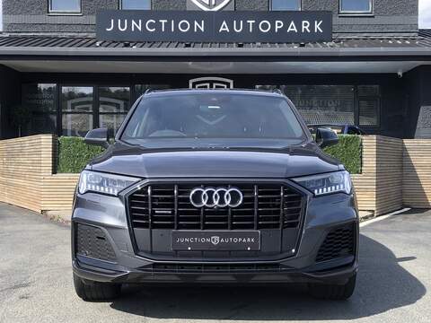 Audi Q7 TDI V6 Black Edition - U2001