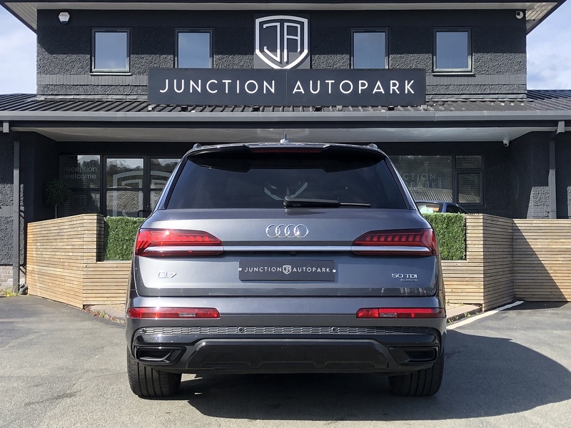 Audi Q7 TDI V6 Black Edition - U2001