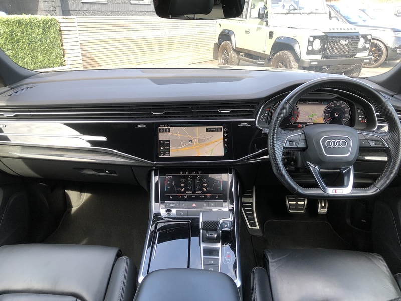 Audi Q7 TDI V6 Black Edition - U2001