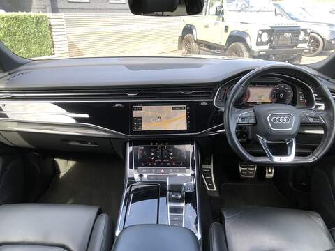 Audi Q7 TDI V6 Black Edition - U2001