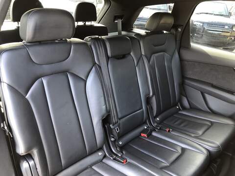Audi Q7 TDI V6 Black Edition - U2001