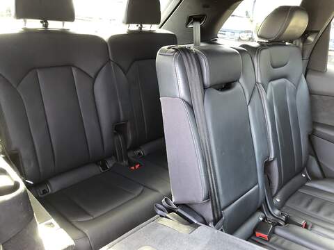 Audi Q7 TDI V6 Black Edition - U2001