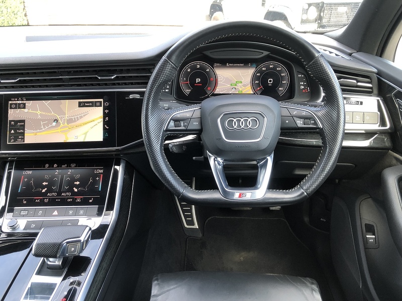Audi Q7 TDI V6 Black Edition - U2001