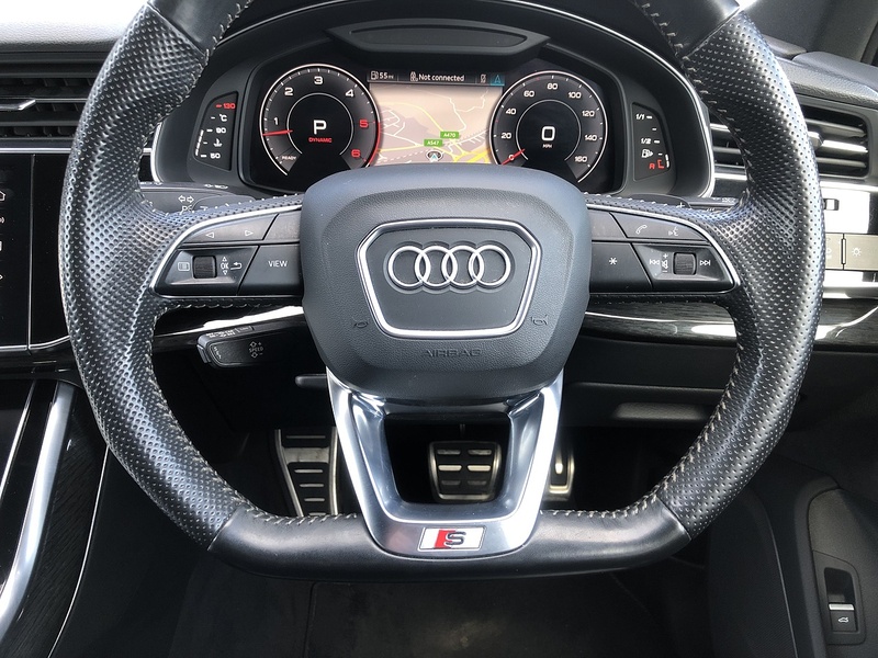 Audi Q7 TDI V6 Black Edition - U2001