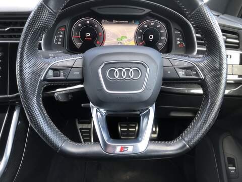 Audi Q7 TDI V6 Black Edition - U2001