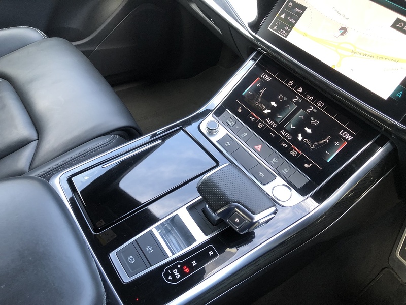 Audi Q7 TDI V6 Black Edition - U2001