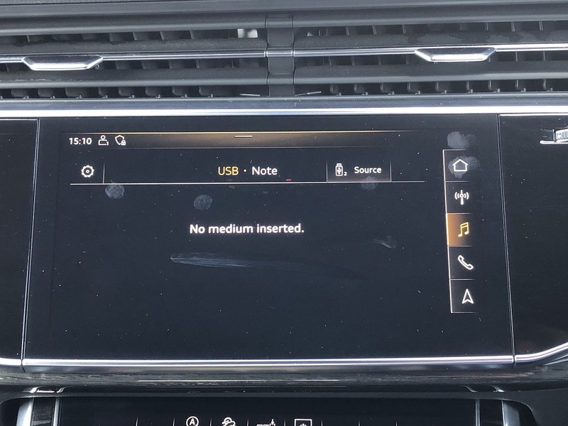 Audi Q7 TDI V6 Black Edition - U2001