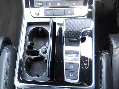 Audi Q7 TDI V6 Black Edition - U2001
