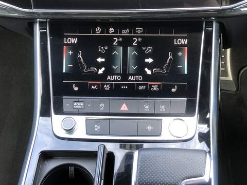 Audi Q7 TDI V6 Black Edition - U2001