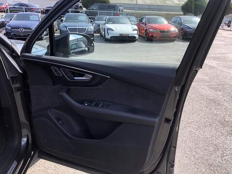 Audi Q7 TDI V6 Black Edition - U2001