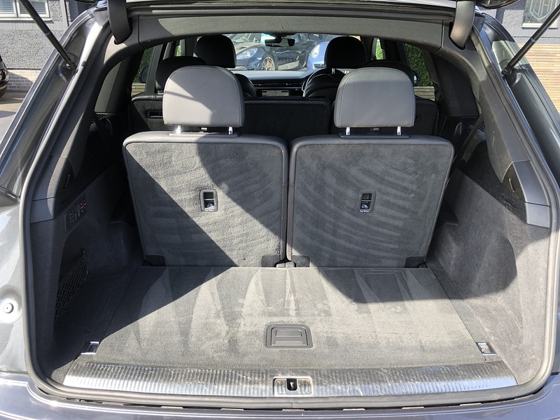 Audi Q7 TDI V6 Black Edition - U2001
