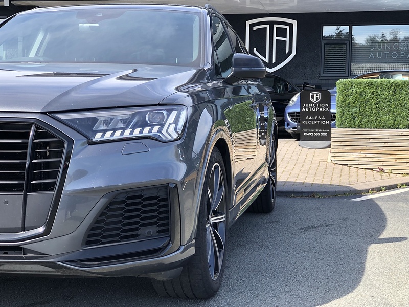 Audi Q7 TDI V6 Black Edition - U2001