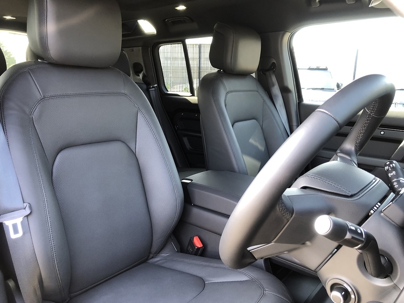 Land Rover Defender 110 D250 MHEV X-Dynamic HSE - U2002