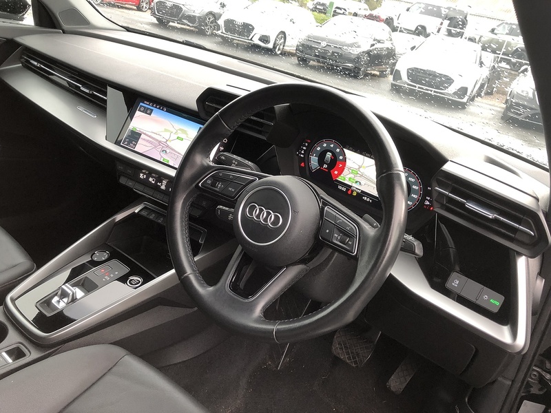 Audi A3 TFSI Sport - U2012