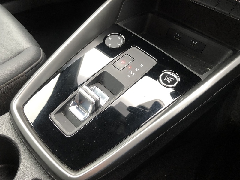 Audi A3 TFSI Sport - U2012