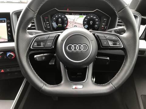 Audi A1 TFSI S line - U2013